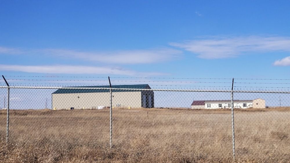 RJ Corman-5,000 SQ FT Shop On 10 Acres With Office Trailer : 6011 138th Ave NW, Williston, ND 58801